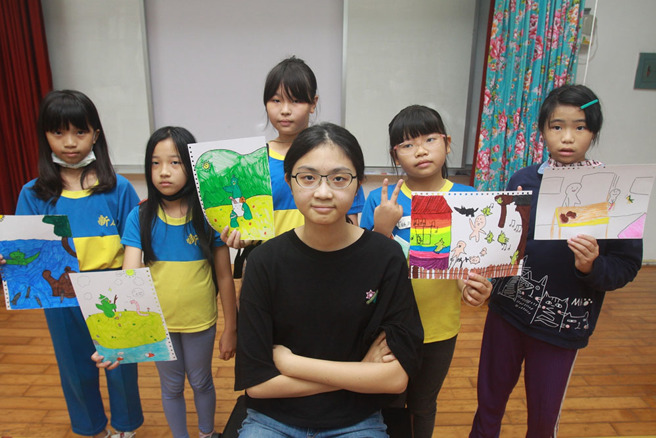 張裴倢的目標除持續經營公益出版平台，也希望繼續與有意願的里長合作辦展，利用假日去偏鄉與學童進行更多互動。(圖片提供/張裴倢)