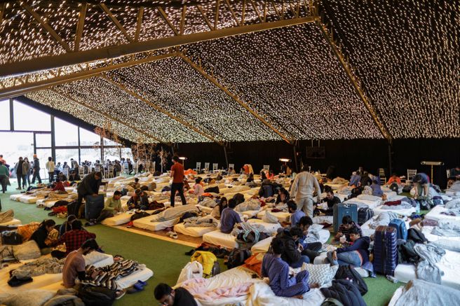 聯合國難民署估計，自俄羅斯2月24日入侵烏克蘭以來，超過280萬人被迫成為逃離烏克蘭的難民，而在飽受戰爭蹂躪的烏克蘭境內，至少還有200萬人流離失所。(圖／路透社)