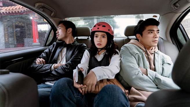 《爱的混混：第1-3集》由陈大天（左起）、严正岚、林哲熹等人主演。（金马提供）