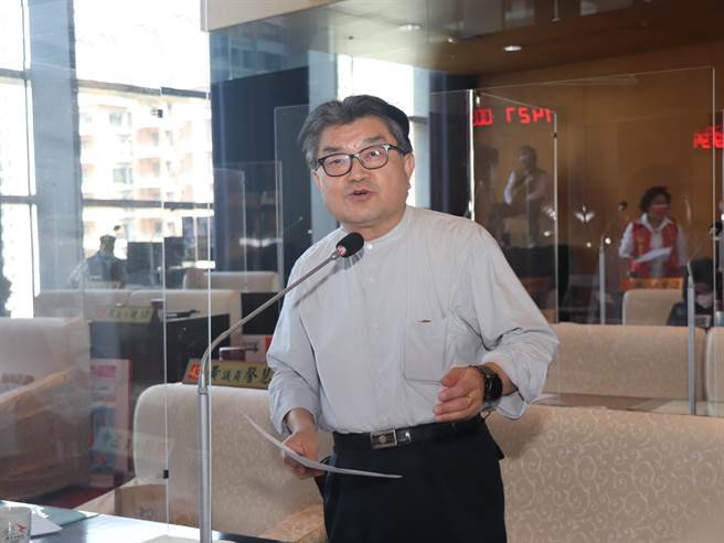 台中市议员李中呼吁，市府经发局要了解厂商的痛苦，替厂商解决问题。（李中服务处提供／卢金足台中传真）