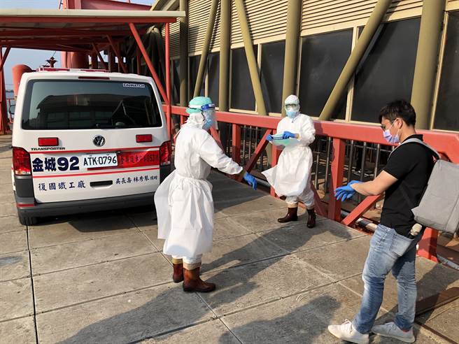 縣府也演練突發狀況因應作業。過程十分逼真。（李金生攝）