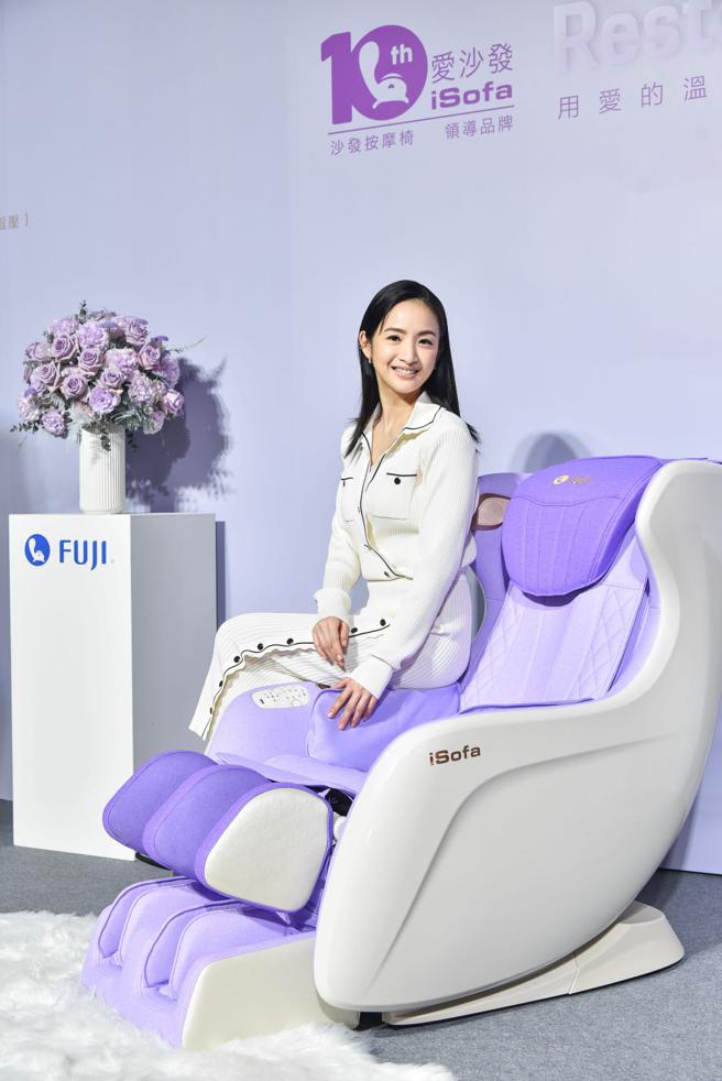 FUJI爱沙发代言人林依晨新书。(FUJI爱沙发提供)