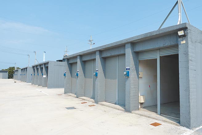 位在台中龙井的小型工业厂房，邻近台中港加工出口区、关连工业区、彰化全兴工业区，且近61快速道路交通方便。图／业者提供