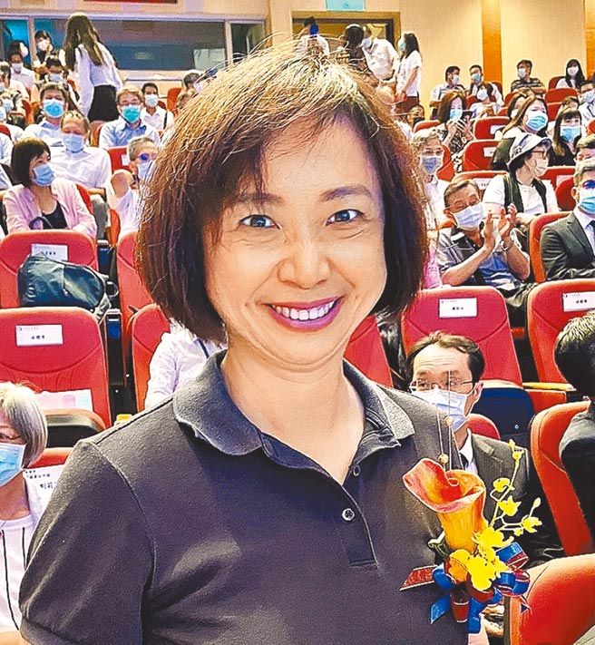 立委何欣純（見圖）親和力強又具即戰力，有可能與拚連任的台中市長盧秀燕上演「兩個女人的戰爭」。（盧金足攝）