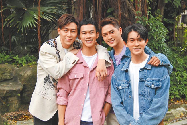 郭宇宸（左起）、林煒傑、林暉閔、黃新皓出席《基因決定我愛你》新戲首映。（達騰娛樂提供）