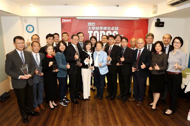 静宜未来的人才培育也对接《108课纲》的核心素养；以永续、多元、自主及跨域学习为目标；培育学生具备叙事力、国际力及资讯力。（静宜大学提供）