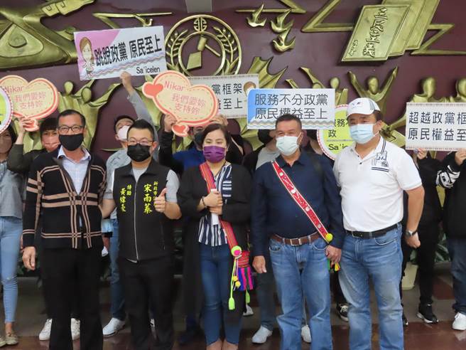 新北议员宋雨蓁宣布退出国民党，盼能唤起党对原住民的重视。（叶德正摄）