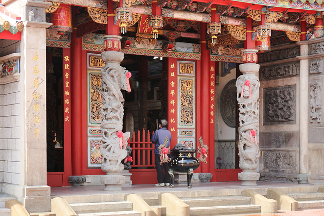 旗津天后宮是高雄第一座奉祀媽祖的廟宇，數百年來香火鼎盛。(攝影/Carter)