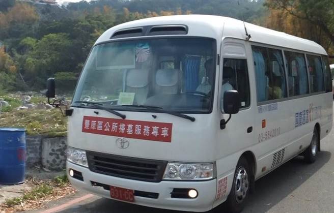 台中市府3月19日起至4月5日將於豐原、后里、太平、沙鹿及霧峰等5區提供清明掃墓免費接駁專車。（台中市政府提供／盧金足台中傳真）