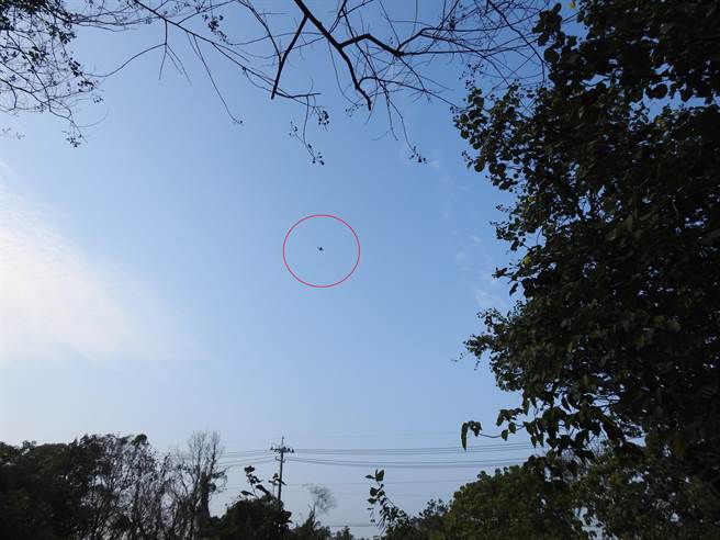 无人机闯入水雉园区上空。(水雉生态教育园区提供／刘秀芬台南传真)