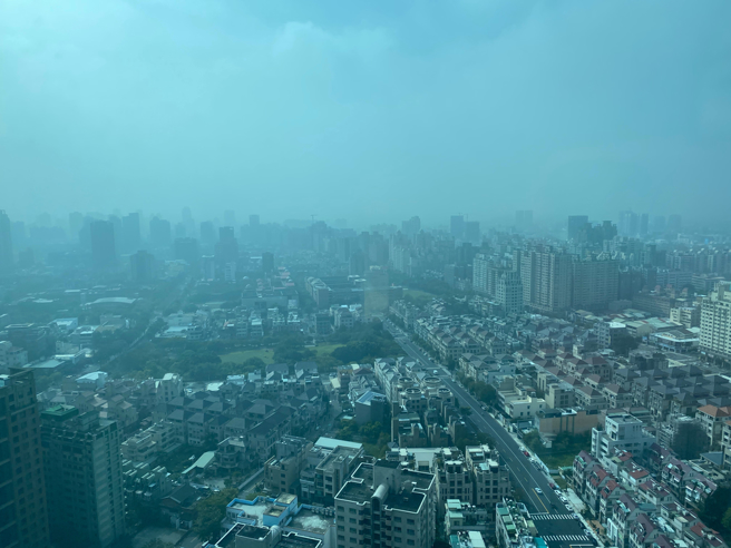 中火狂烧「发电量飙97％」，让在地居民超崩溃。（图／shutterstock）