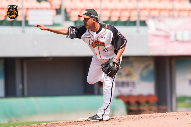 统一狮投手王镜铭在今年开训典礼上许下百中继的愿望。（统一狮提供）