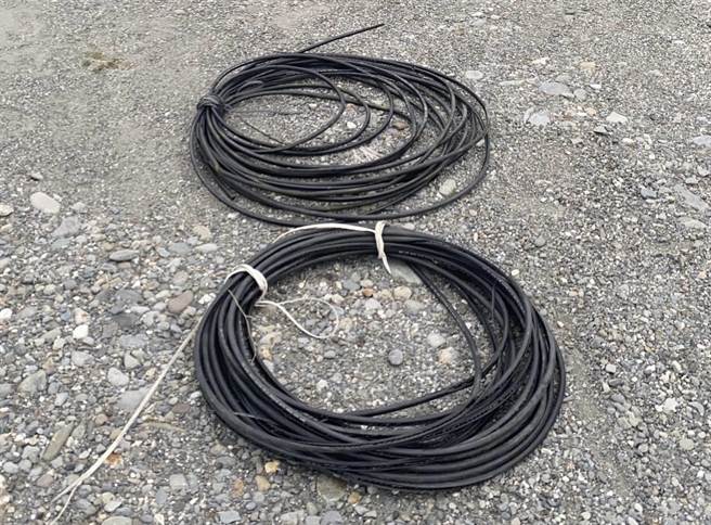 台东市区日前多处路灯不亮，经警方追查劲是因为电缆遭窃。（台东分局提供／蔡旻妤台东传真）