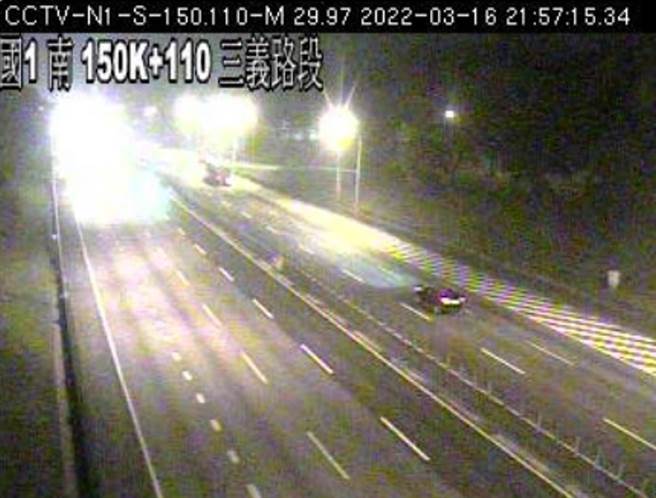 国道1号南下三义路150.3公里处稍早传出4车追撞事故，目前已经排除状况恢復交通。（翻摄照片／李京升苗栗传真）
