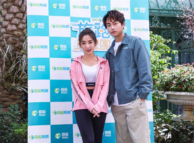 郭书瑶和大鹤今一同参加媒体茶叙。（罗永铭摄） 