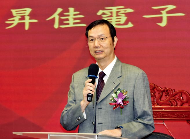 隨著手機品牌對OLED面板需求增加，昇佳有望擴大RGB感測器出貨表現，圖為昇佳電子董事長李盛樞。圖／本報資料照片