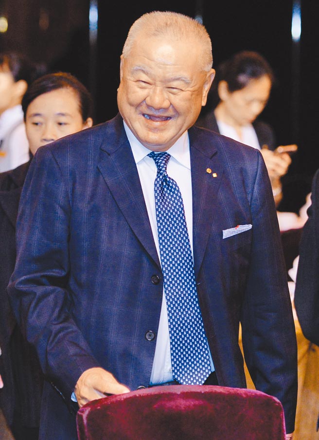 國際油氣價格飆漲，連7凍的電價傳出將自4月1日調漲，調幅最高恐達3％，經濟部長王美花昨指出，目前尚未定案。工商協進會理事長林伯豐（見圖）則表示，如政府能保證不缺電，漲3％還可以接受。（本報資料照片）