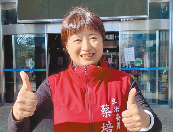 行政院中部联合服务中心执行长蔡培慧，早就部署参选南投县长。（廖志晃摄）