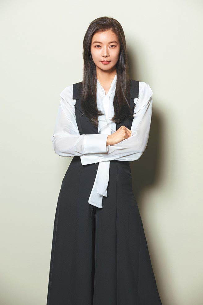 尹素怡气质出眾，演技受肯定。（中天娱乐台提供）