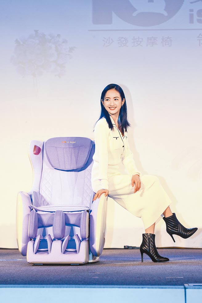 林依晨昨出席代言活動，分享育嬰生活。（鄧博仁攝）