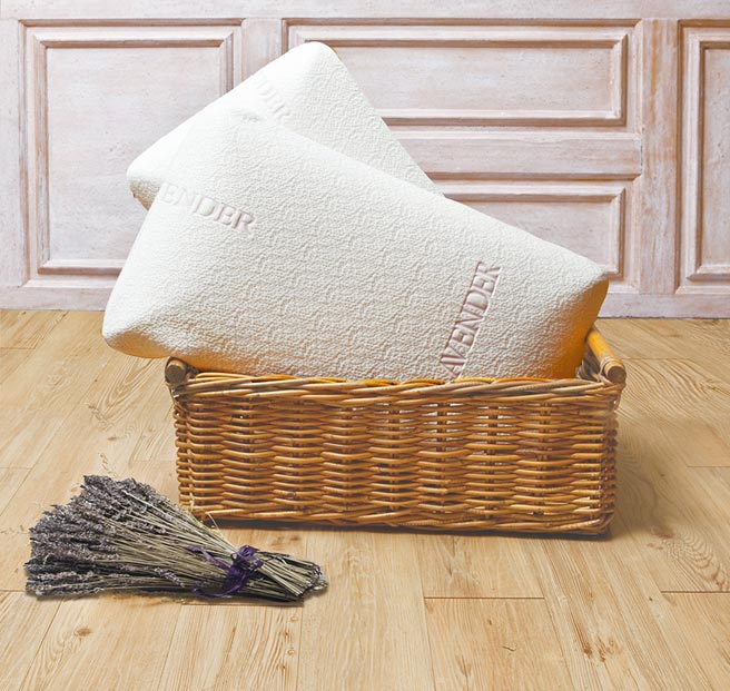 低枕纾压款BOSSA薰衣草记忆枕。（日比家族提供）