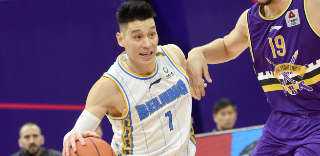 林书豪找回状态(新华社资料照)