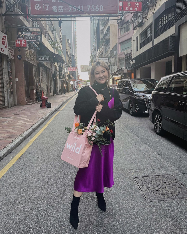 鄭欣宜上月情人節曬花，應該是男友所送的。（圖／翻攝自princejoyce IG）