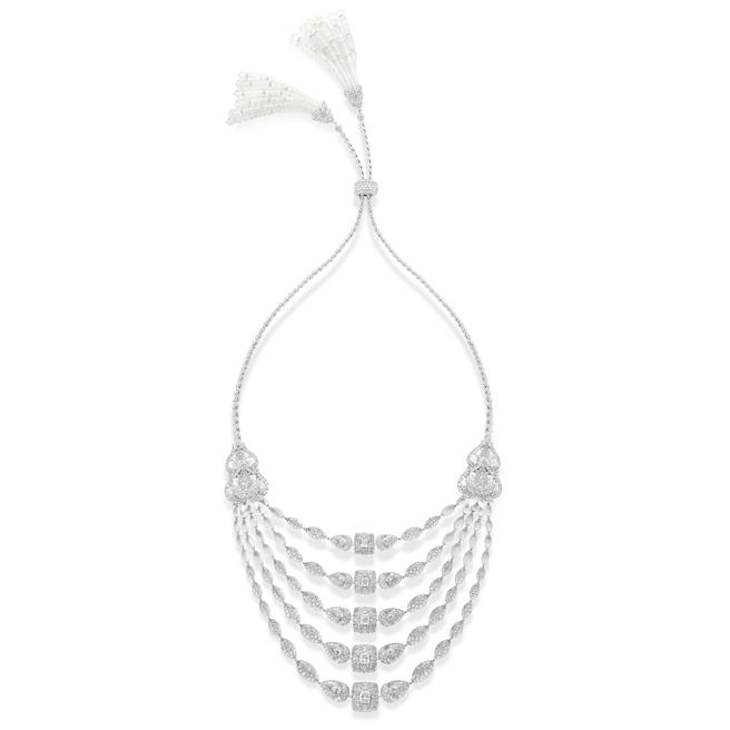 宝诗龙New Maharajahs系列项炼，水晶、钻石等，有三种佩戴方式，2985万元。 （Boucheron提供）