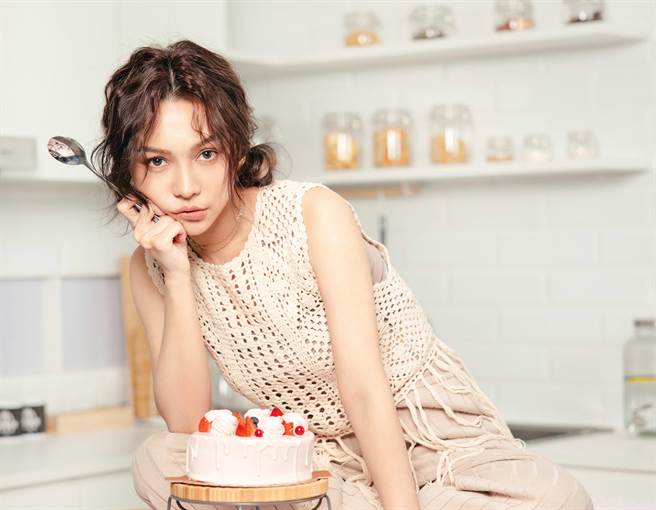 林采欣近日推出新歌〈Find The Way〉。（华纳音乐提供）