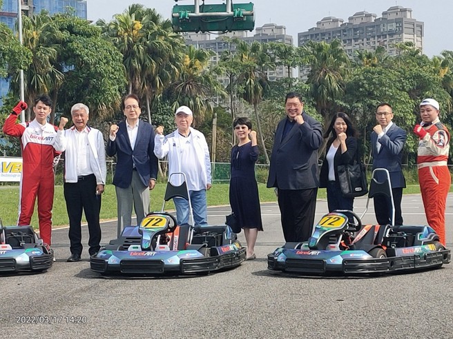 相隔17年，纬来体育台宣布再次取得F1一级方程式赛车转播权，本周六巴林站开始提供直播服务。(黄邱伦摄)