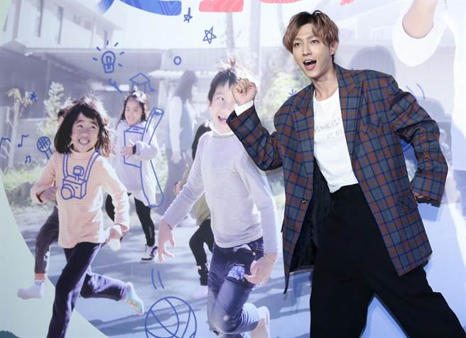 炎亞綸出席至善基金會愛心大使。（陳俊吉攝影）