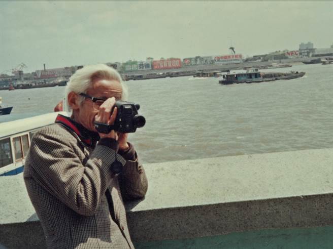 作家朱西宁的珍贵画面在文学纪录片《愿未央》中可见得。（朱家提供）