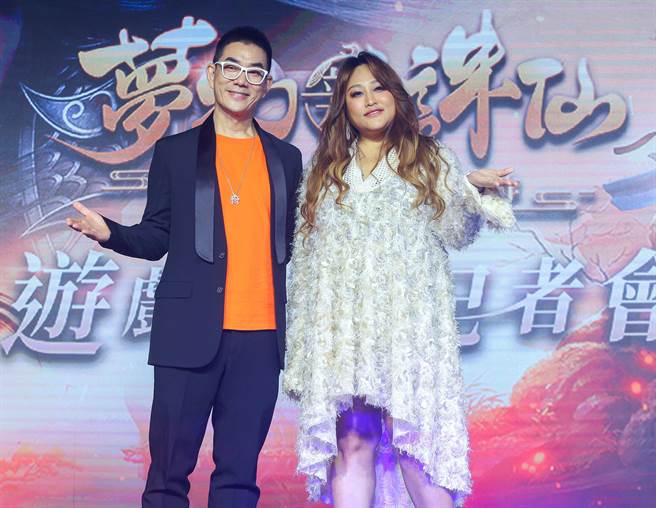 任賢齊今和家家一同出席手遊記者會。（粘耿豪攝）