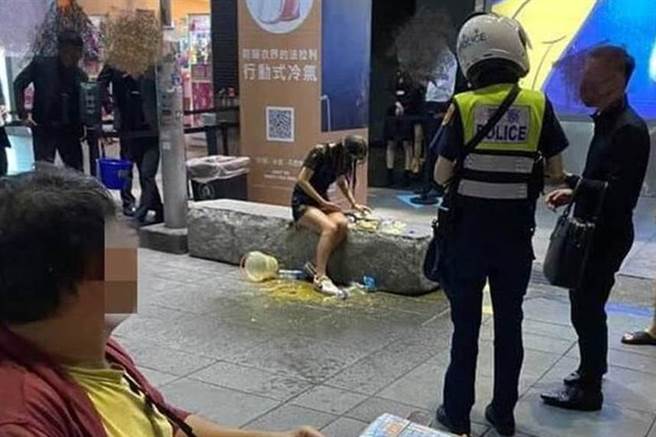 男子柯敬宪当街在北市信义区夜店前，对邱姓女当街泼屎。（本报资料照）