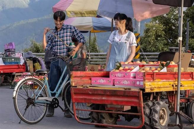 金馬獎最佳原著劇本入圍電影《高山上的熱氣球》全程在梨山拍攝，18日將在全台上映。（參山處提供）