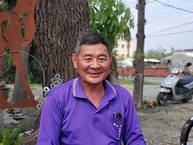 十大经典神农奖得主吴秋荣，用钻研农业同等认真的精神，带领义工营造西螺镇鹿场社区。（周丽兰摄）