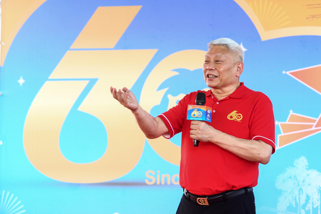 旺旗傳遞千里！宜蘭食品成立60年「超越再啟航」。（圖／鄧博仁攝）