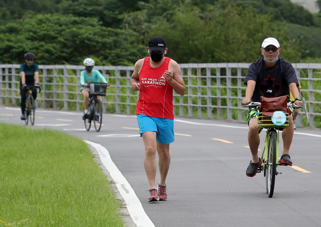 跑步最容易減脂錯了？減重醫曝背後真相，破解10大運動迷思。(示意圖/劉宗龍攝)