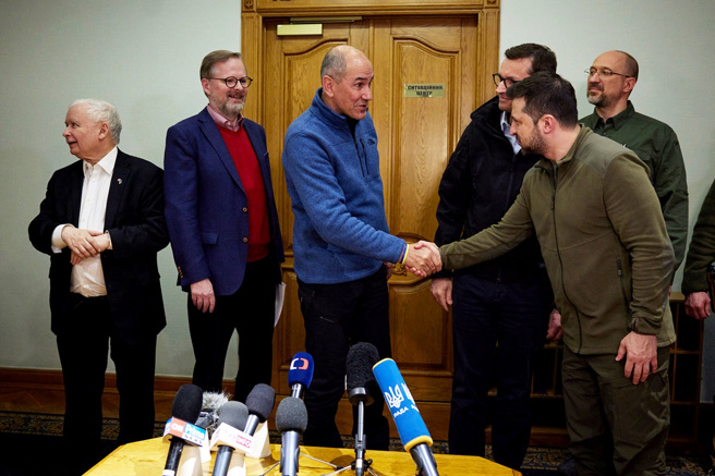 北约三国总理到乌克兰会见泽伦斯基。（图／路透社、乌克兰总统府提供）