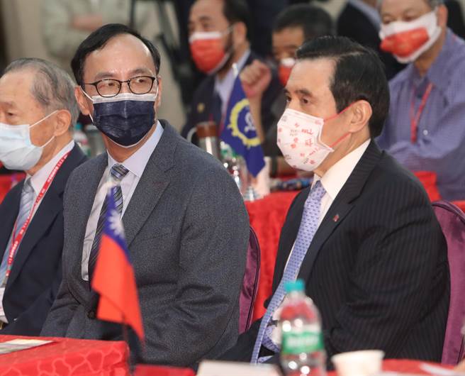 前总统马英九与国民党主席朱立伦上午参加中华战略学会会庆大会。（郑任南摄）