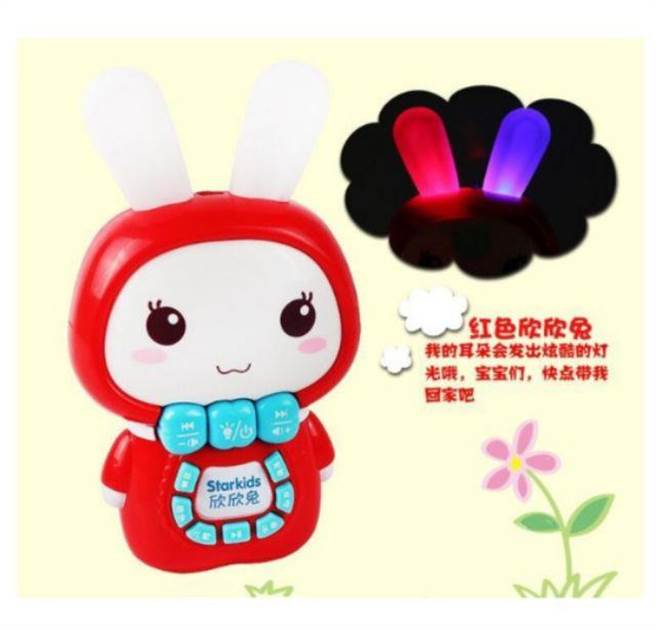 过去有绿委指控大陆进口玩具欣欣兔故事机内含统战内容，要求管制。对此经济部修法，把对岸进口物品的影像或语音内容，也纳入管制，要求进口人主动涂销。(图：取自虾皮购物)