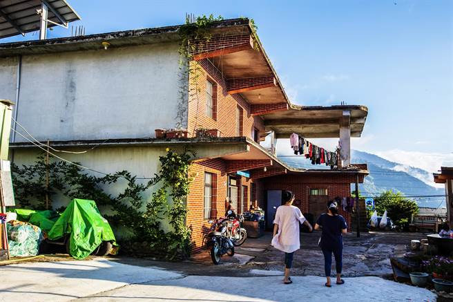 新竹县尖石五峰及关西马武督原乡地区，县府修正简化建管办法，私设通路不须再检附土地使用同意书。（罗浚滨摄）