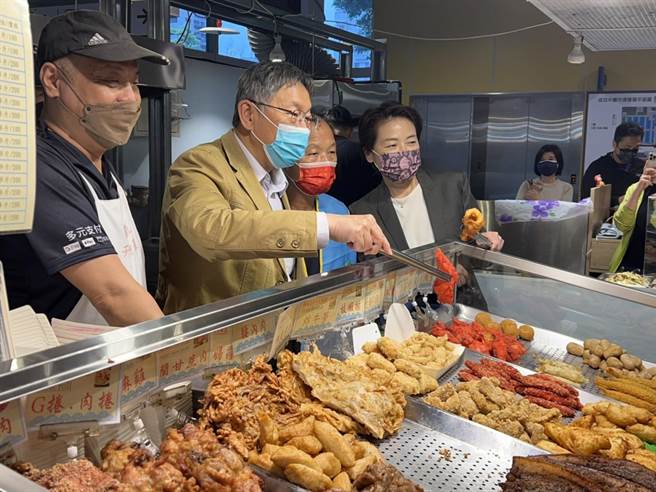 成功中繼市場於18日正式開幕，台北市長柯文哲表示改建工程將追加預算。（楊亞璇攝）