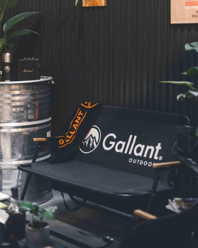 Gallant Outdoor Tactical Series™ Alloy Folding Chair double 战术系列双人折迭椅，3080元。（Gallant Outdoor提供）