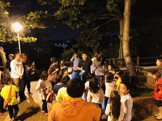 縣府委外舉辦8場夜間生態觀察免費體驗活動，認識保育動物台灣狐蝠。（花蓮縣府提供／王志偉花蓮傳真）