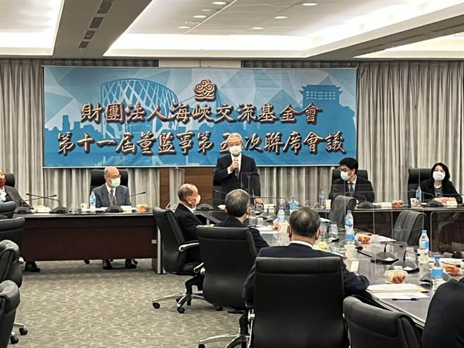 海基會今（18日）舉行第11屆董監事第5次聯席會議 ，代理董事長許勝雄致詞。（林勁傑攝）