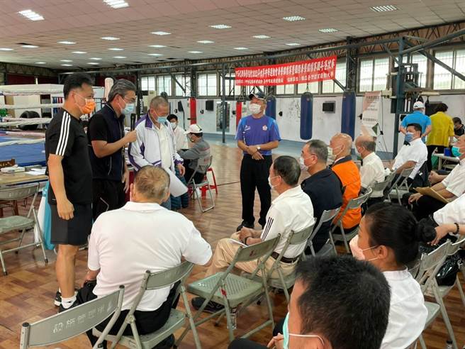 運動局長李昱叡今代表市長盧秀燕到場為選手加油打氣，期勉選手展現最佳實力，爭取代表我國出賽，為國爭光。（台中市政府提供／盧金足台中傳真）