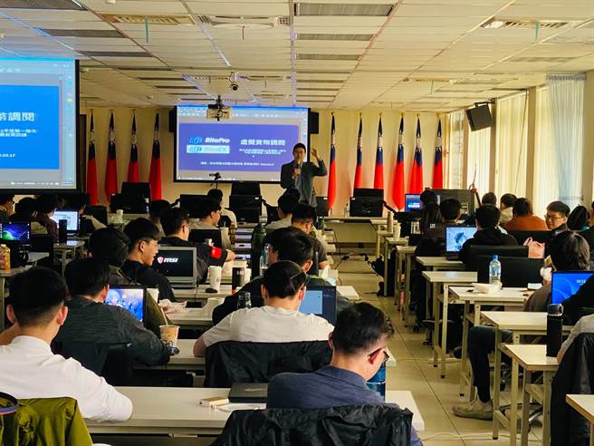 新北市刑大「科侦教育训练」邀请业界知名资安专家以及币托科技公司经理蒞临授课。（新北市刑大提供）