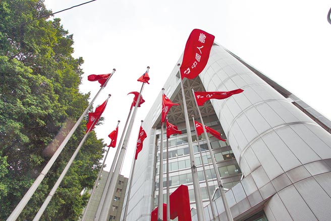 中國人壽業務經營範疇穩固、經銷通路和產品線多元，且有優良公司治理，獲得惠譽信評「A」的肯定。圖／中壽提供