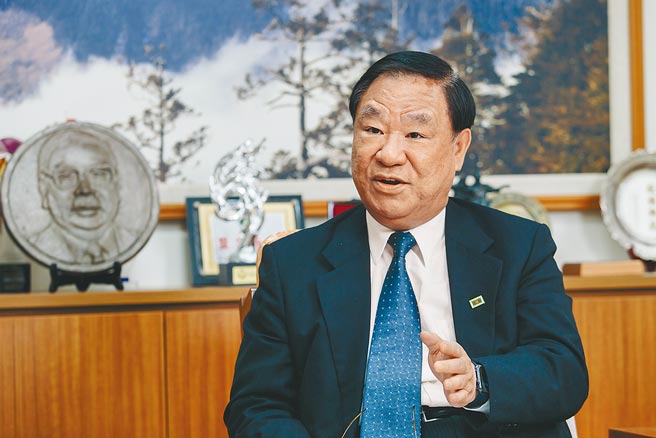 救国团主任葛永光表示，此时俄乌战争战火正酣，乌克兰逾百万民眾流离失所，以此向我国青年人喊话，期勉理解与体会战争对人与物的摧毁，是无法补偿且难以恢復的，唯有和平是不可取代的普世价值。（郭吉铨摄）